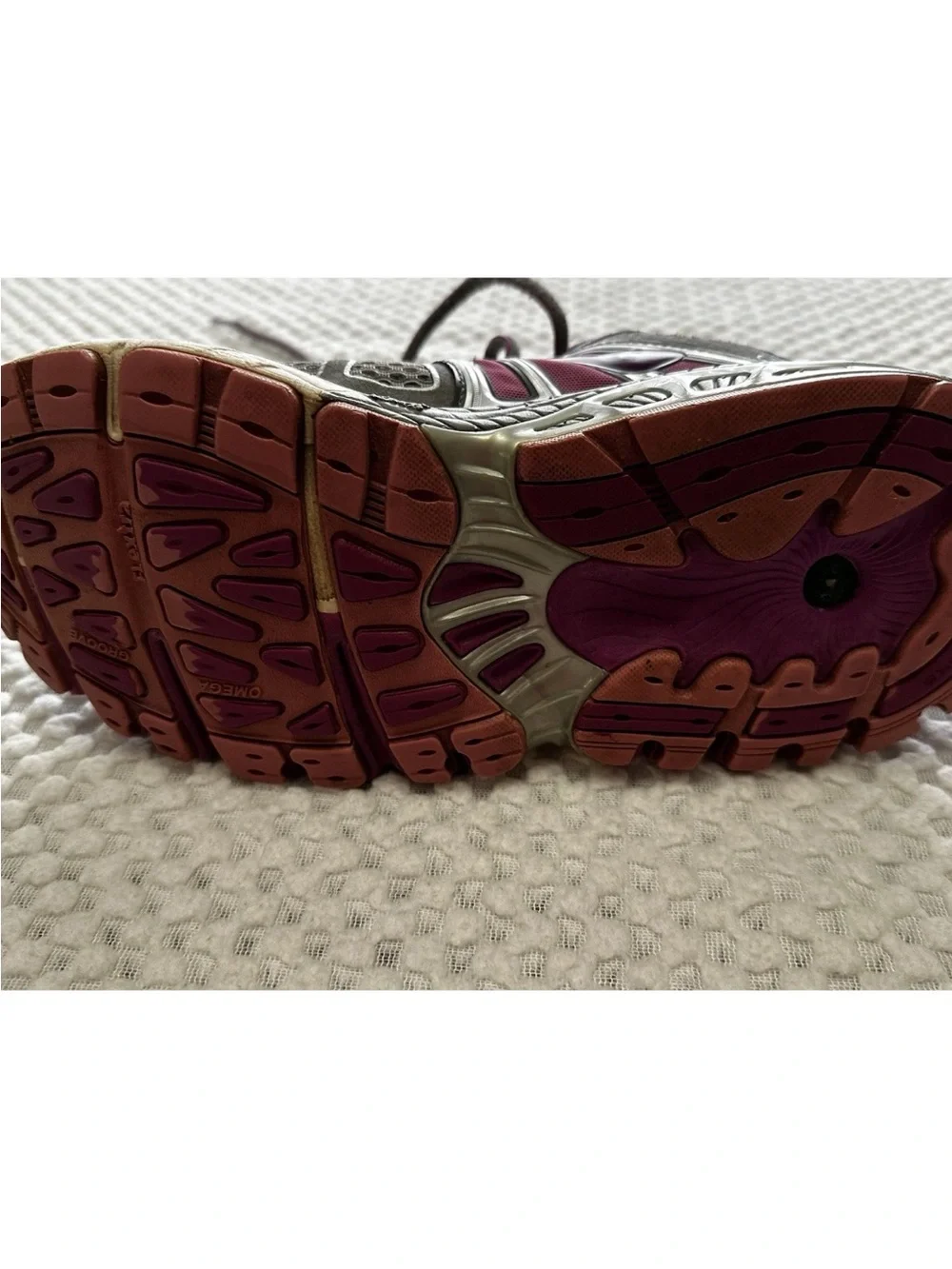Brooks Ariel 14 Women’s Size 9.5 Gray/Purple Tennis Shoes
